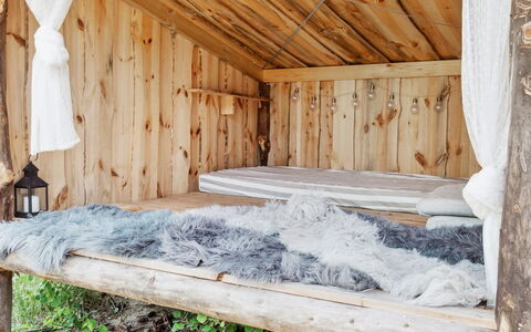Thorlak - 860M from the Sea: Roof, House, Land Lot, Home, Cottage, Estate, Garden Buildings, Shade, Log Cabin, Landscaping