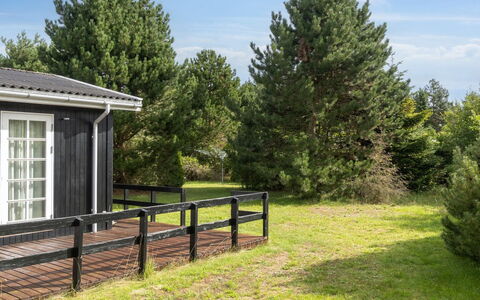 Brunhilde - 850M from the Sea: Vegetation, Shrub, Spring, Cottage, Garden, Shade, Backyard, Yard, Chair