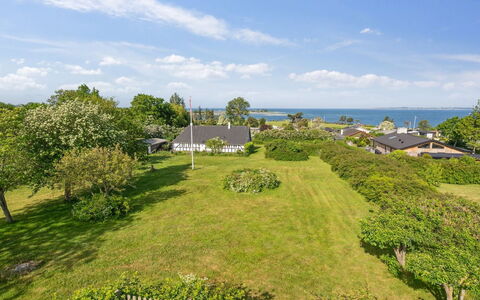 Ilkka - 220M from the Sea: Green, Landscape, Residential Area, Land Lot, Human Settlement, Plain, Estate, Suburb, Garden