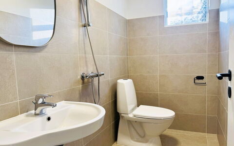 Dana - 525M from the Sea: Toilet Seat, Bathroom, Toilet, Plumbing Fixture, Flooring, Interior Design, Bathroom Sink, Floor, Sink, Tap