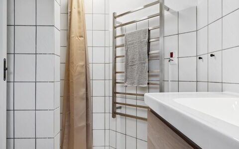 Dana - 525M from the Sea: Flooring, Wall, Floor, Interior Design, Bathroom, Plumbing Fixture, Room, Tile, Plumbing, Toilet