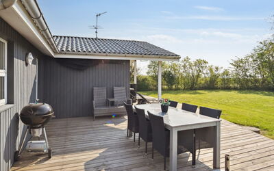 Anella - 200M from the Sea