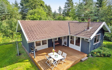 Annamaria - 30Km from the Sea: Roof, House, Home, Cottage, Door, Siding, Deck, Porch, Plank, Hardwood