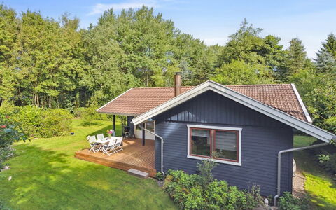 Annamaria - 30Km from the Sea: Roof, House, Home, Cottage, Door, Siding, Deck, Porch, Plank, Hardwood