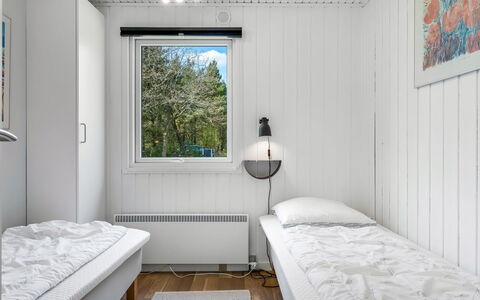 Eli - 1.5Km to the Fjord: Wood, Bedroom, Bedding, Bed, Bed Frame, Bed Sheet, Plank, Hardwood, Wood Stain, Paint