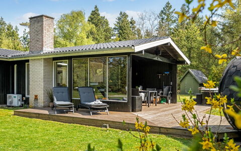 Eli - 1.5Km to the Fjord: House, Home, Cottage, Roof, Groundcover, Garden, Garden Buildings, Estate, Yard, Siding