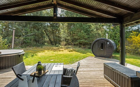 Eli - 1.5Km to the Fjord: Wood, Garden Buildings, Cottage, Shade, Deck, Garden, Porch, Hardwood, Outdoor Structure, Log Cabin