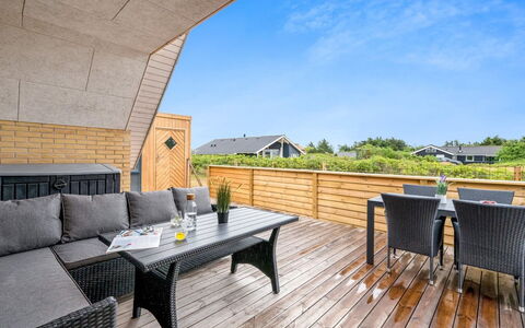 Thorid - 800M from the Sea: Cottage, Shed, Hut, Farmhouse, Prairie, Shack, Barn, Log Cabin, Garden Buildings
