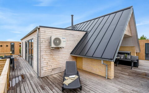Thorid - 800M from the Sea: Cottage, Shed, Hut, Farmhouse, Prairie, Shack, Barn, Log Cabin, Garden Buildings