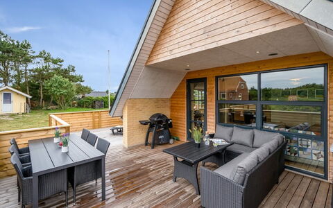 Thorid - 800M from the Sea: Cottage, Shed, Hut, Farmhouse, Prairie, Shack, Barn, Log Cabin, Garden Buildings