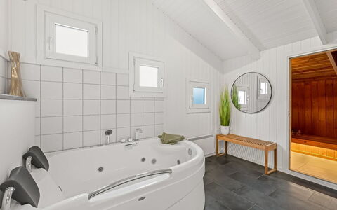 Flepko - 50M from the Sea: Flooring, Interior Design, Plumbing Fixture, Floor, Ceiling, Bathtub, Lighting, Room, Plumbing, Bathroom