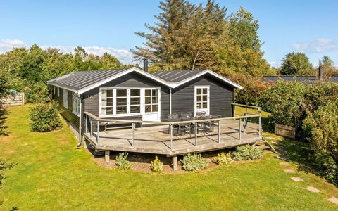 Engelbertine - 210M to the Fjord: Architecture, Roof, Home, Composite Material, Daylighting, Siding, Driveway