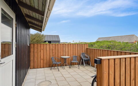 Wolter - 700M from the Sea: House, Roof, Home, Cottage, Shed, Garden Buildings, Siding, Yard, Log Cabin, Hut