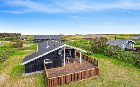 Wolter - 700M from the Sea: House, Roof, Home, Cottage, Shed, Garden Buildings, Siding, Yard, Log Cabin, Hut