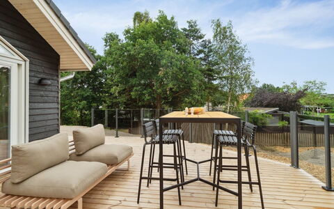 Nona - 150M from the Sea: Roof, House, Land Lot, Home, Cottage, Estate, Garden Buildings, Shade, Log Cabin, Landscaping