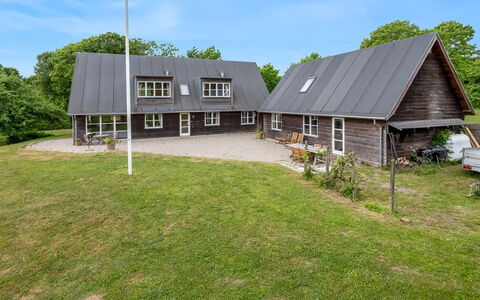 Guthbrand - 800M from the Sea: Grass, Roof, Home, Land Lot, Cottage, Lawn, Estate, Garden, Farmhouse, Yard