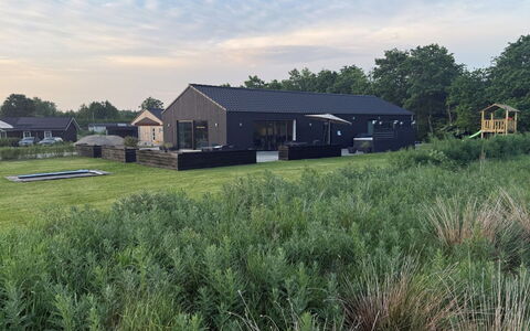 Asel - 350M from the Sea: Grass, Tree, Plain, Landscape, Land Lot, Grassland, Roof, Rural Area, Home, Cottage