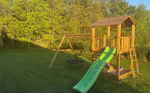 Asel - 350M from the Sea: Garden, Outdoor Play Equipment, Wood Stain, Backyard, Playground