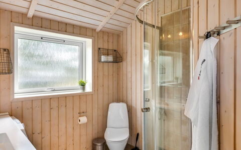 Hialmar - 300M from the Sea: Wood, Flooring, Floor, Plumbing Fixture, Ceiling, Interior Design, Room, Plumbing, Bathroom, Wood Stain