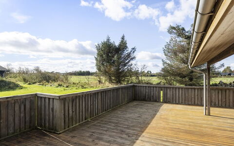 Frieda - 250M from the Sea: Thatching, Cottage, House, Roof, Home, Farmhouse, Hut, Estate, Village