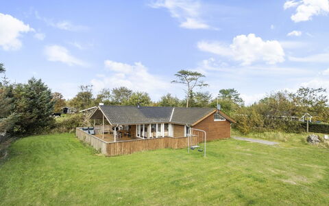 Frieda - 250M from the Sea: Thatching, Cottage, House, Roof, Home, Farmhouse, Hut, Estate, Village
