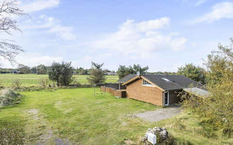 Frieda - 250M from the Sea: Thatching, Cottage, House, Roof, Home, Farmhouse, Hut, Estate, Village