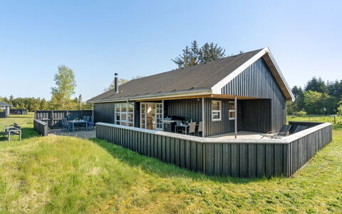 Elmo - 800M from the Sea: Roof, House, Land Lot, Home, Cottage, Estate, Garden Buildings, Shade, Log Cabin, Landscaping