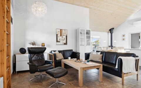Elmo - 800M from the Sea: Roof, House, Land Lot, Home, Cottage, Estate, Garden Buildings, Shade, Log Cabin, Landscaping