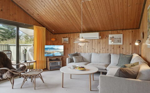 Winter - 500M from the Sea: Interior Design, Wood, Ceiling, Furniture, Flooring, Room, Floor, Home, Living Room, Light Fixture