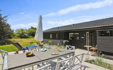 Sampo - 400M from the Sea: Residential Area, Roof, Suburb, Driveway, Estate, Chimney