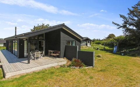 Sampo - 400M from the Sea: Residential Area, Roof, Suburb, Driveway, Estate, Chimney