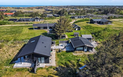 Sampo - 400M from the Sea: Residential Area, Roof, Suburb, Driveway, Estate, Chimney