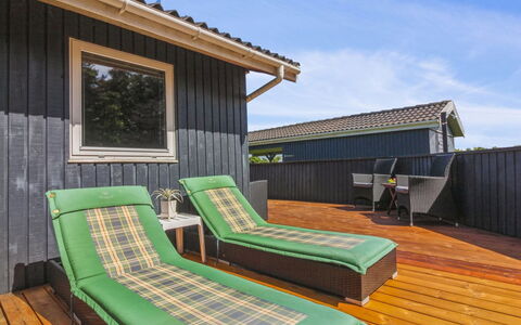 Wisti - 600M from the Sea: Wood, Wood Stain, Hardwood, Plank, Deck, Wood Flooring, Shade, Design, Lumber, Eco Hotel