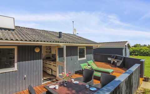 Wisti - 600M from the Sea: Wood, Roof, Home, House, Cottage, Door, Hardwood, Siding, Plank, Shade