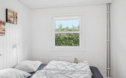 Ingebore - 700M from the Sea: Wood, Floor, Interior Design, Flooring, Bedroom, Ceiling, Home, Room, Bed, Bedding