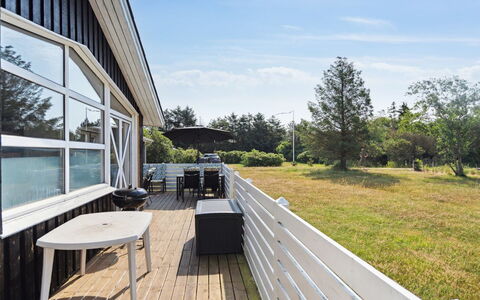 Ingebore - 700M from the Sea: Home, Porch, Cottage, Shade, Deck, Siding, Plank, Estate, Hardwood, Yard