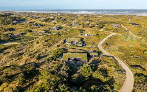 Hrefna - 500M from the Sea: Grass, Vegetation, Ecoregion, Grassland, Landscape, Land Lot, Plain, Plant Community, Rural Area, Prairie