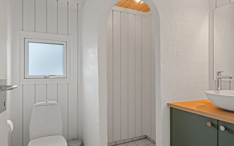 Hrefna - 500M from the Sea: Wall, Plumbing Fixture, Flooring, Interior Design, Bathroom, Floor, Plumbing, Toilet, Room, Sink