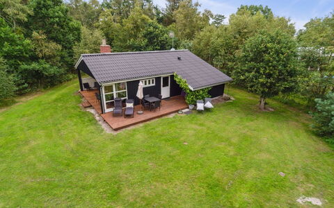 Alkmar - from the Sea: Cottage, Lawn, Farmhouse, Garden, Garden Buildings, Yard, Backyard, Siding, Shed