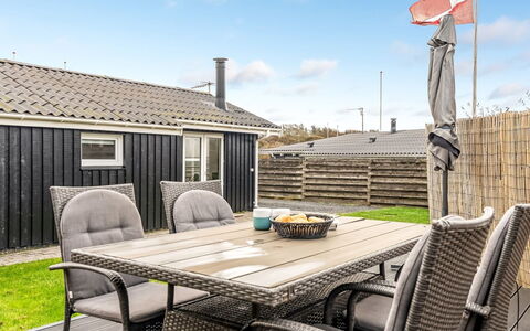 Kielo - 200M to the Fjord: Grass, Grassland, Landscape, Ecoregion, Plain, Plant Community, Land Lot, Outdoor Furniture, Prairie, Shrubland