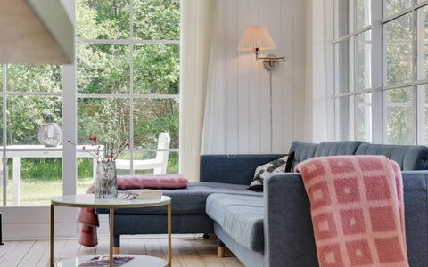 Adser - 600M from the Sea: Flooring, Furniture, Interior Design, Wood, Floor, Living Room, Couch, Wood Flooring, Room