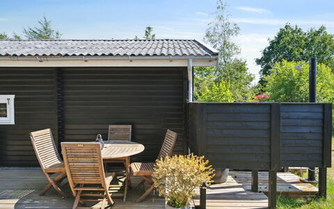 Adser - 600M from the Sea: Residential Area, Roof, Suburb, Driveway, Estate, Chimney