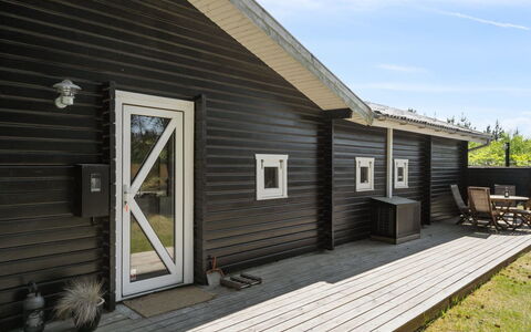 Adser - 600M from the Sea: Residential Area, Roof, Suburb, Driveway, Estate, Chimney