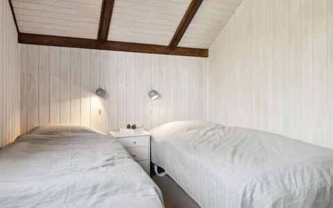 Irlin - 600M from the Sea: Wall, Wood, Flooring, Floor, Ceiling, Bedroom, Interior Design, Bed, Room, Linens