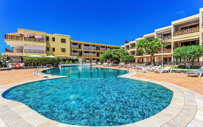 Puerto de Santiago 648: City, Apartment, Human Settlement, Resort, Condominium, Hotel, Resort Town, Swimming Pool, Seaside Resort, Eco Hotel