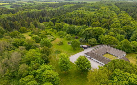 Tatiane - 10Km from the Sea: Roof, House, Home, Cottage, Siding, Estate, Driveway, Garden Buildings, Yard, Shed