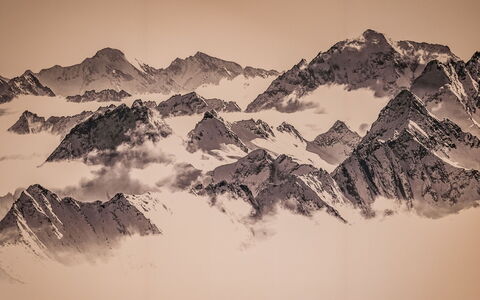 Hippach 500: Mountain, World, Slope, Natural Landscape, Highland, Atmospheric Phenomenon, Snow, Tree, Glacial Landform, Mountainous Landforms