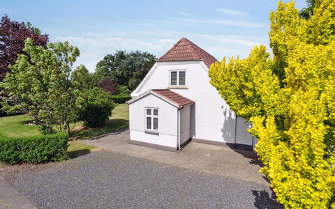 Essie - 20Km from the Sea: Wood, Roof, Architecture, Home, House, Cottage, Siding, Hardwood, Slope, Estate