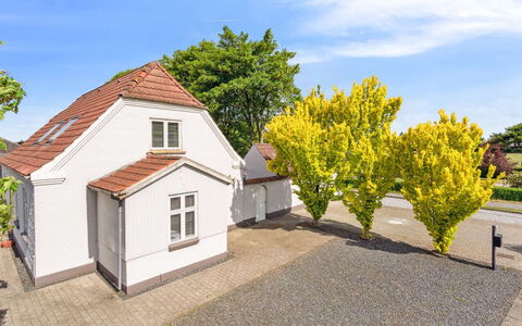 Essie - 20Km from the Sea: Wood, Roof, Architecture, Home, House, Cottage, Siding, Hardwood, Slope, Estate