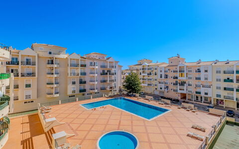 Sunny Beach Casa-M: Residential Area, Apartment, Condominium, Balcony, Hotel, Swimming Pool, Resort Town